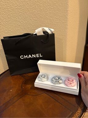 Auth CHANEL Camellia Fabric Mini Pins in Silver & Pink Set of 3 and Shopping Bag